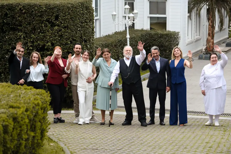 Yalı Çapkını finalinde mutlu son! “Hoşça kalın Seyran ve Ferit”